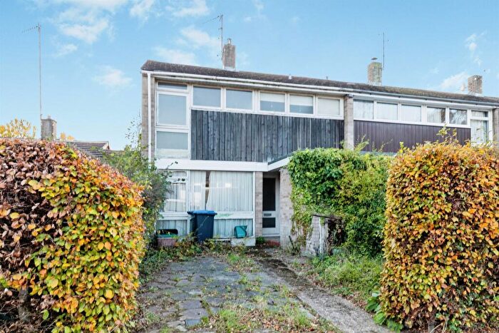 3 Bedroom Terraced House For Sale In Broomhills, Welwyn Garden City, AL7