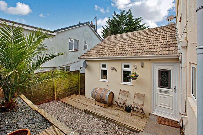 2 Bedroom Flat For Sale In Deer Park Avenue, Teignmouth, TQ14