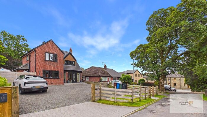 3 Bedroom Detached House For Sale In Esk Avenue, Edenfield, Ramsbottom, Bury, BL0
