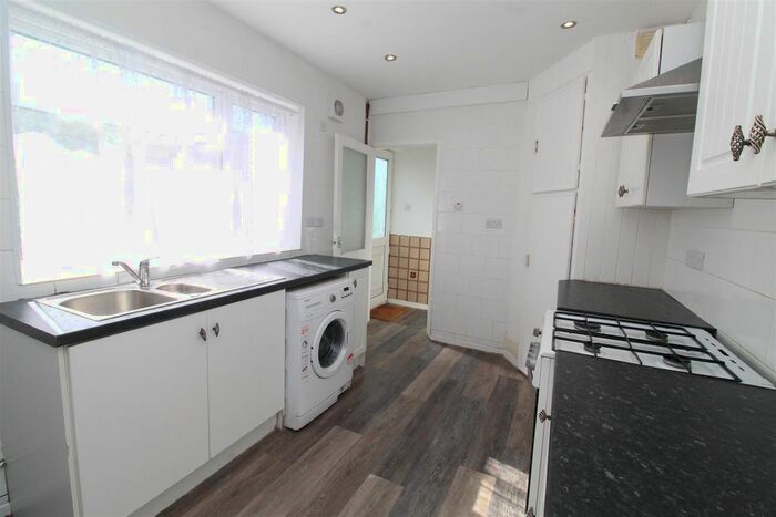 4 Bedroom Property To Rent In Richards Street, Cathays, Cardiff, CF24