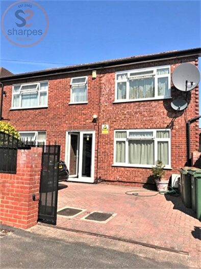 1 Bedroom Flat To Rent In Chatsworth Road, London, London, SM3