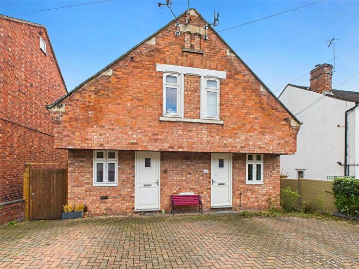 2 Bedroom Semi-detached House For Sale In Cannon Street, Worcester, Worcestershire, WR5