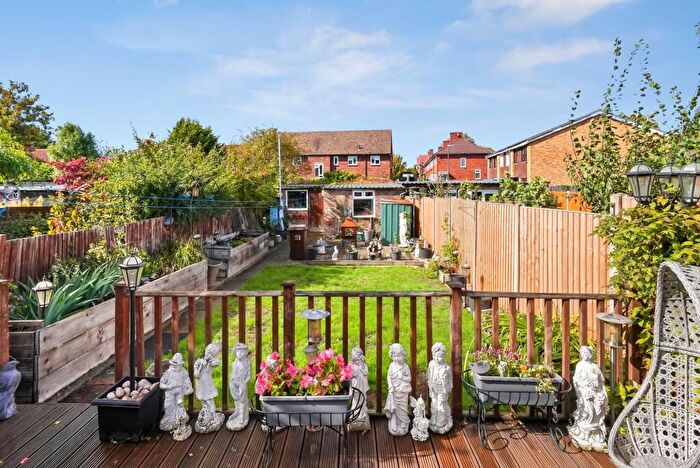 3 Bedroom End Of Terrace House For Sale In Buckhurst Avenue, Carshalton, SM5