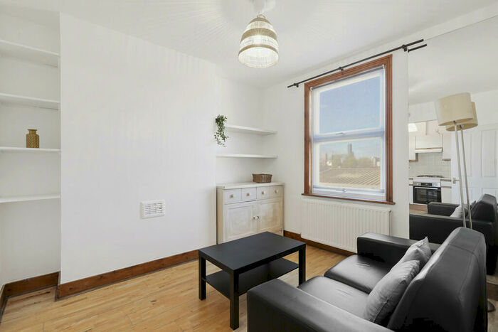 2 Bedroom Flat To Rent In Scrubs Lane, London, NW10