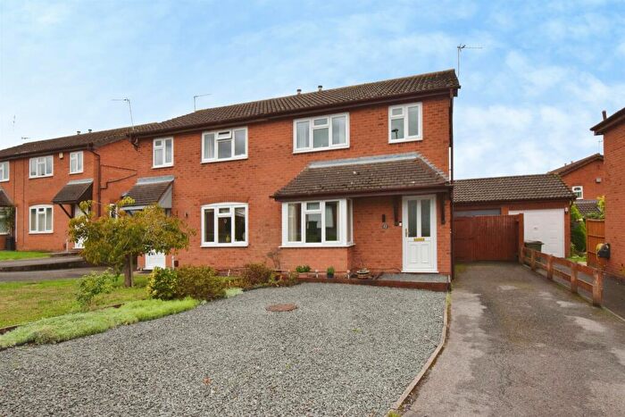 3 Bedroom Semi-Detached House For Sale In Well Spring Hill, Wigston, LE18