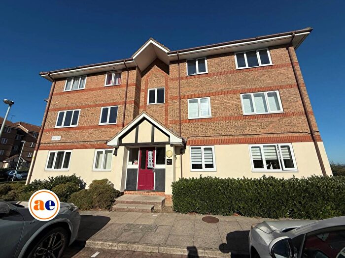 1 Bedroom Flat For Sale In Chandlers Drive, Kent ** Video & D Floorplan Available **, DA8