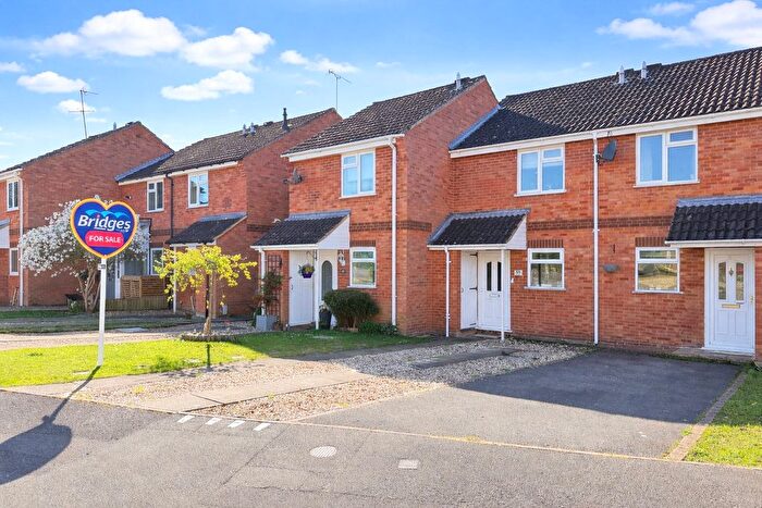 2 Bedroom Terraced House For Sale In Isis Way, Sandhurst, Berkshire, GU47