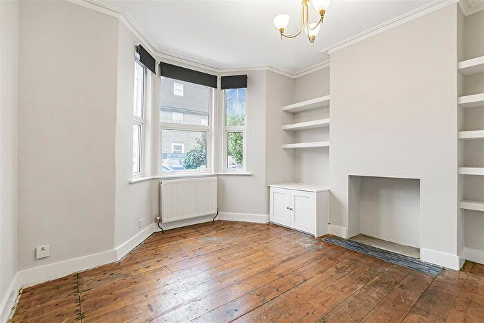 2 Bedroom Semi-detached House To Rent In Thorpe Road, Kingston Upon Thames, KT2