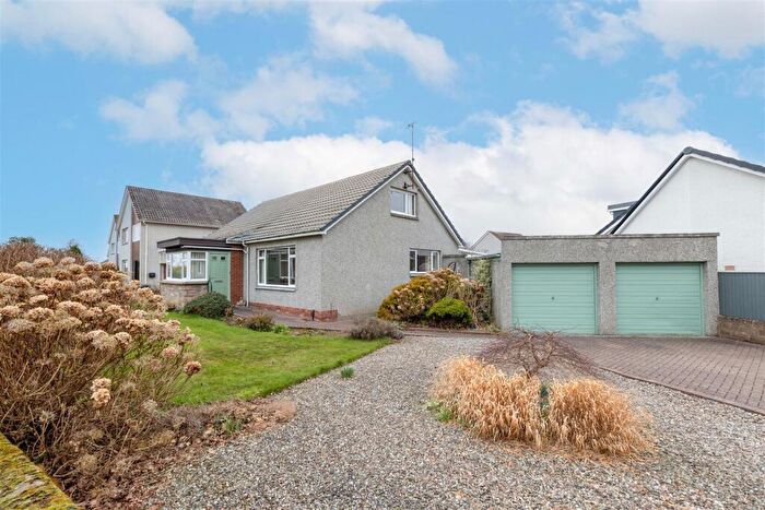 4 Bedroom Detached House For Sale In St. Marys Drive, Perth, PH2