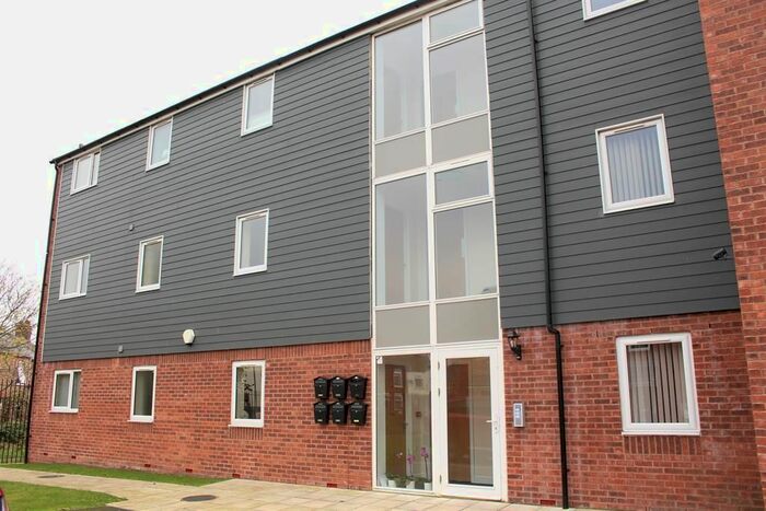 2 Bedroom Flat To Rent In Sandringham Court, York, YO31