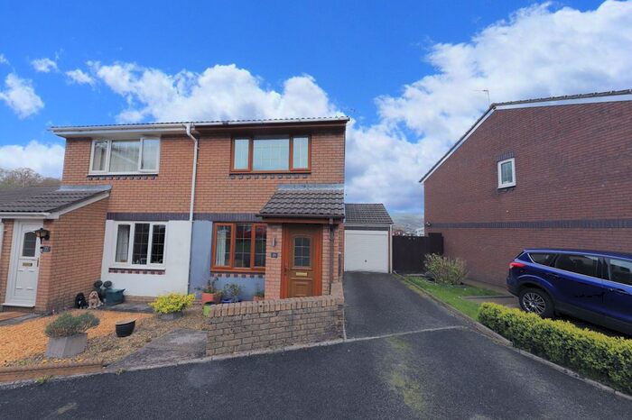 2 Bedroom Semi-Detached House To Rent In Dinam Park, Ton Pentre, Pentre, CF41