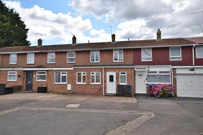 3 Bedroom Terraced House To Rent In Brampton Walk, Northampton, NN3