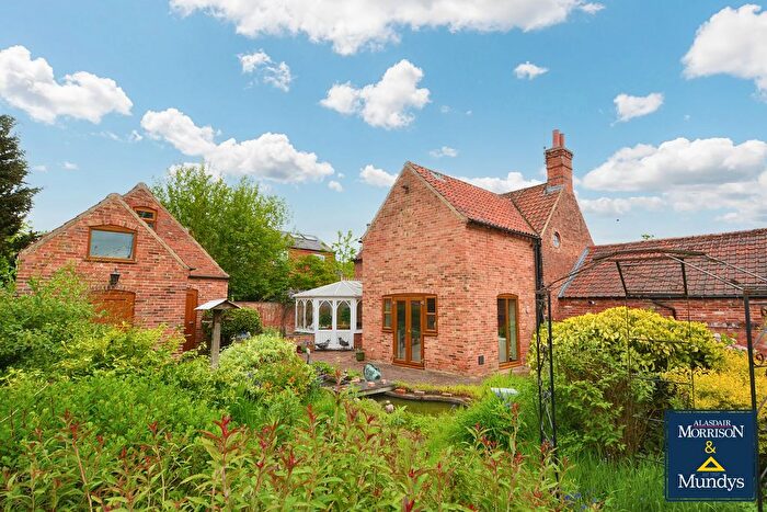 4 Bedroom Link Detached House For Sale In Church Lane, Upton, NG23