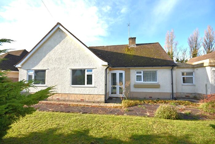 3 Bedroom Detached Bungalow To Rent In Charteris Close, Penarth, CF64
