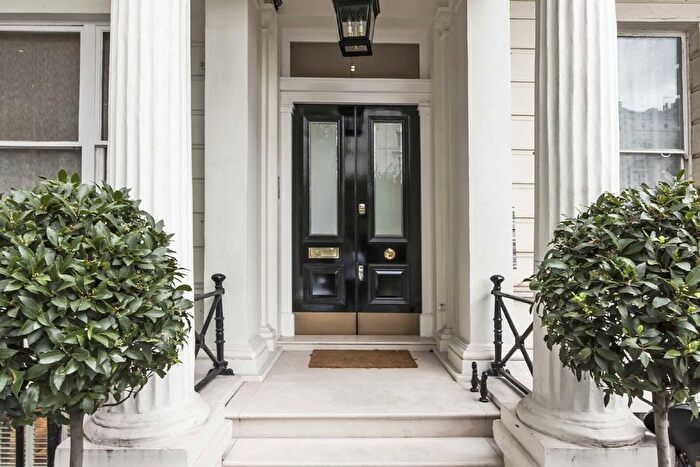 3 Bedroom Flat For Sale In Westbourne Terrace, Hyde Park, W2