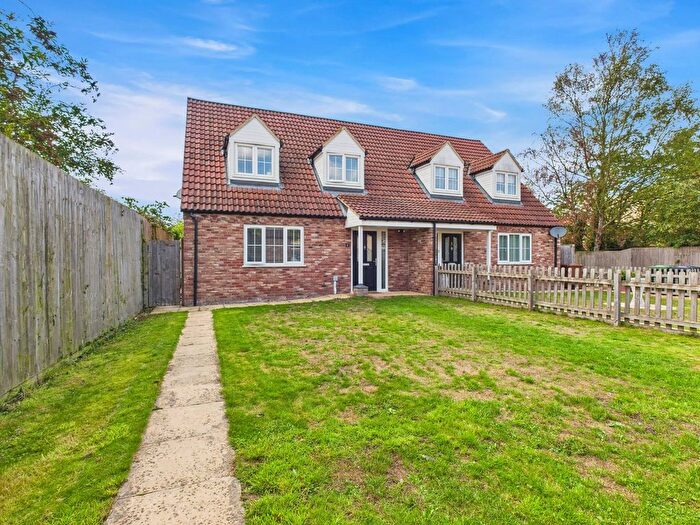 3 Bedroom Semi-Detached House For Sale In Old Chapel Close, Watlington, King's Lynn, PE33