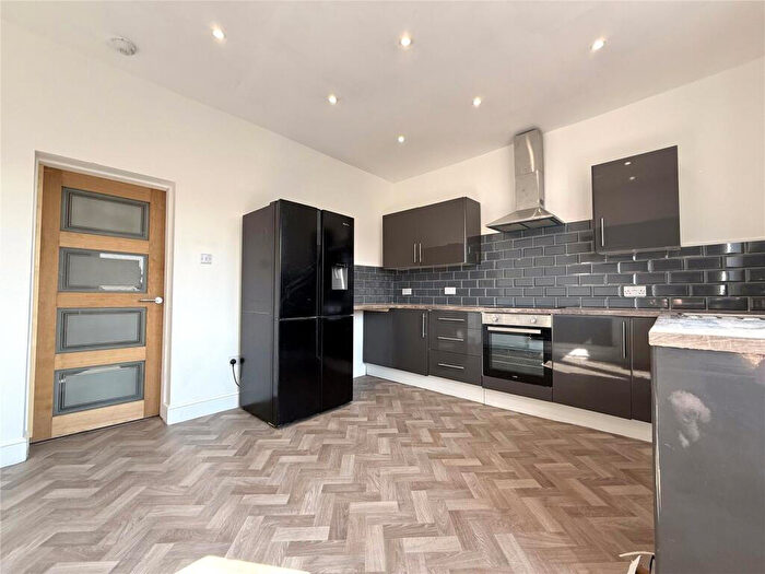 3 Bedroom Flat For Sale In Walton Hall Avenue, Liverpool, L11
