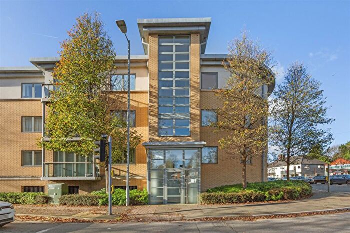 1 Bedroom Flat For Sale In Ryemead Boulevard, High Wycombe, HP11