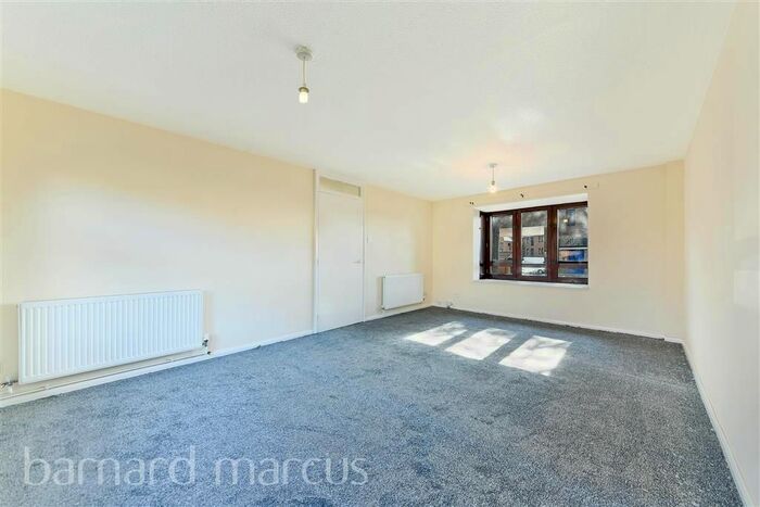 3 Bedroom Property To Rent In Stanley Road, Hounslow, TW3