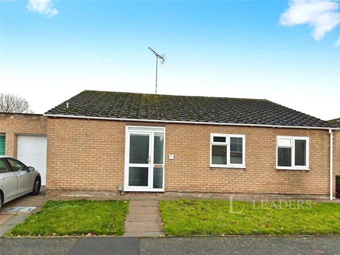 4 Bedroom Bungalow To Rent In Randolph Close, CV31