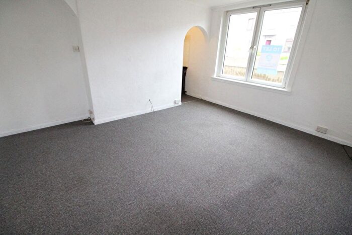 2 Bedroom Flat To Rent In Tullos Crescent, Aberdeen, AB11