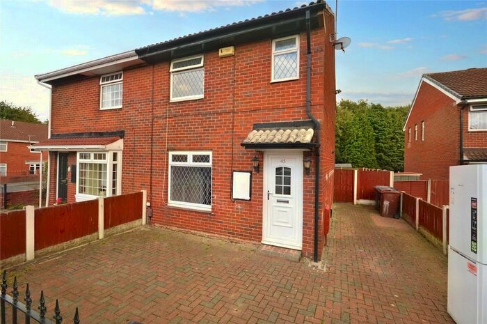3 Bedroom Semi-Detached House To Rent In Cranmore Lane, Leeds, West Yorkshire, LS10