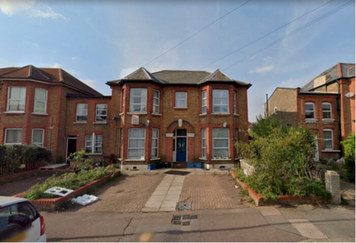 2 Bedroom Flat To Rent In Broomhill Road, Goodmayes, Essex IG3