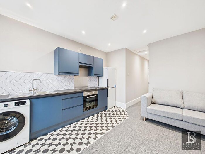 2 Bedroom Flat To Rent In Sheppard Street, Swindon, SN1