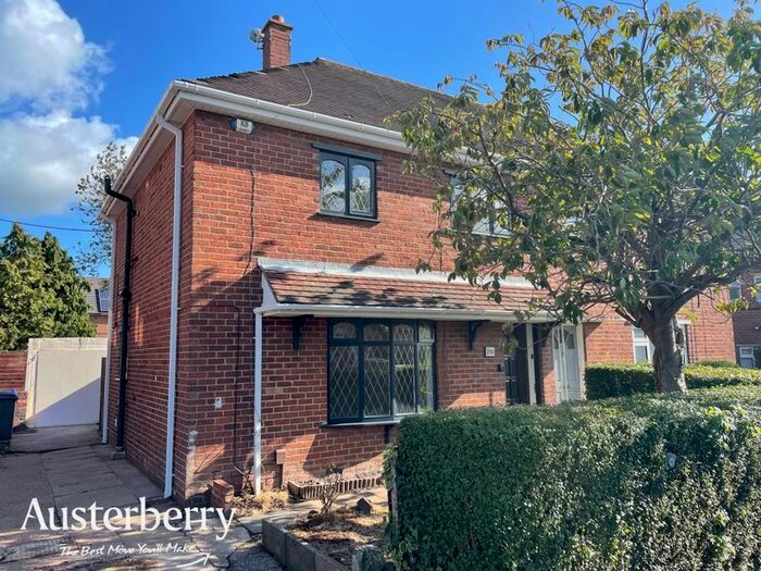 3 Bedroom Semi-Detached House To Rent In Beaconsfield Drive, Blurton, Stoke-On-Trent, ST3