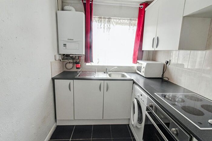 2 Bedroom Bungalow To Rent In Nicholas Road, Bramcote, Nottingham, NG9