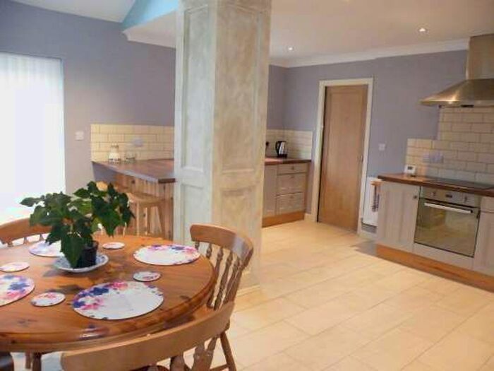 3 Bedroom Semi-Detached House To Rent In Granville Avenue, Northborough, PE6