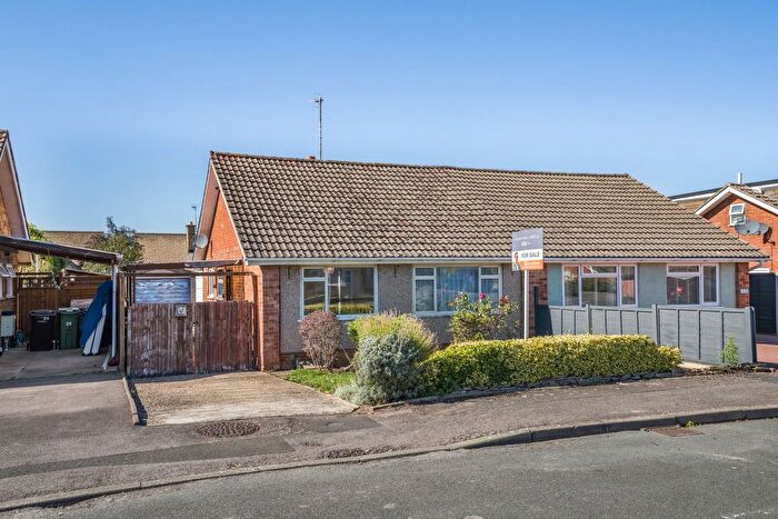 3 Bedroom Semi-Detached Bungalow For Sale In Nottingham Road, Bishops Cleeve, Cheltenham, GL52