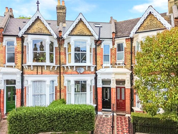 4 Bedroom Terraced House For Sale In Cleveland Park Crescent, Walthamstow, London, E17