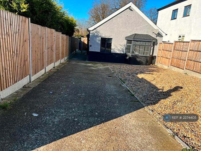 2 Bedroom Bungalow To Rent In Wigmore Road, Gillingham, ME8