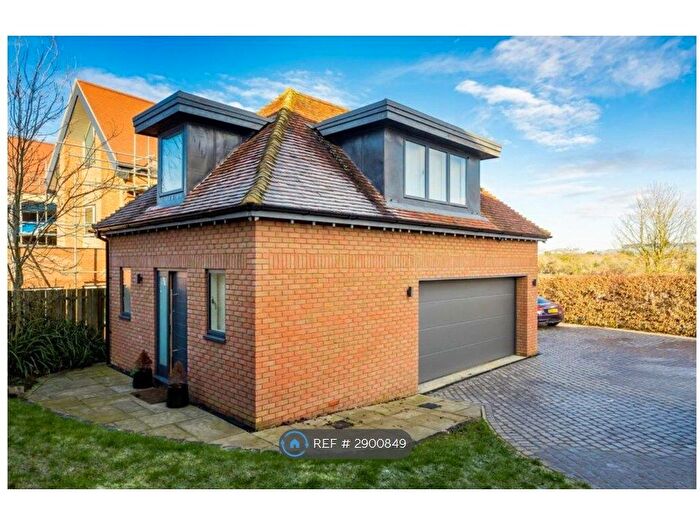 1 Bedroom Detached House To Rent In Whitworth Lane, Loughton, Milton Keynes, MK5
