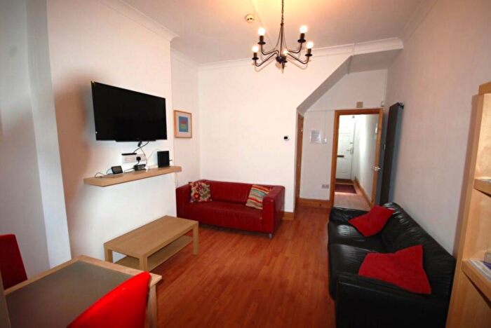 5 Bedroom House To Rent In Dale Road, B29