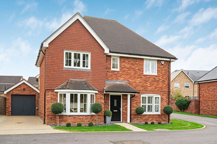 4 Bedroom Detached House For Sale In Weston Avenue, Broadbridge Heath, West Sussex., RH12