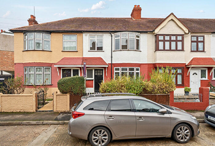 3 Bedroom House For Sale In Russell Road, Mitcham, CR4
