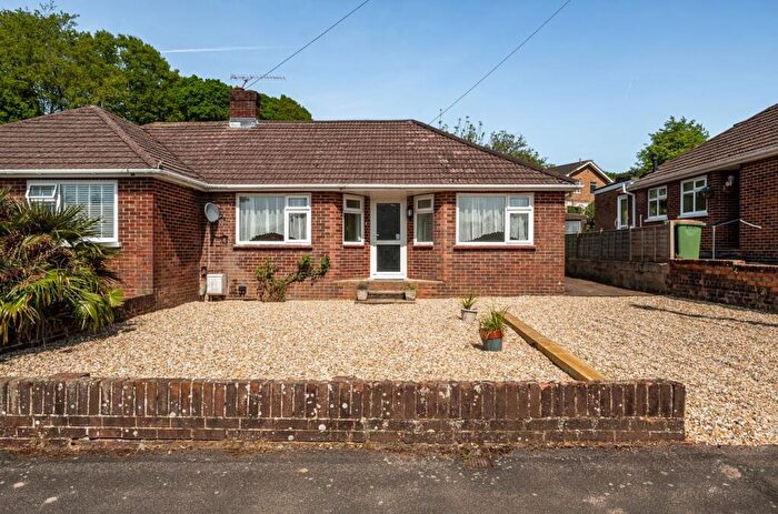 2 Bedroom Detached Bungalow To Rent In Heathcote Road, Chandler's Ford, Eastleigh, SO53