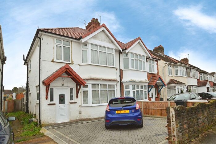 3 Bedroom Semi Detached House To Rent In Dene Avenue, Hounslow, TW3