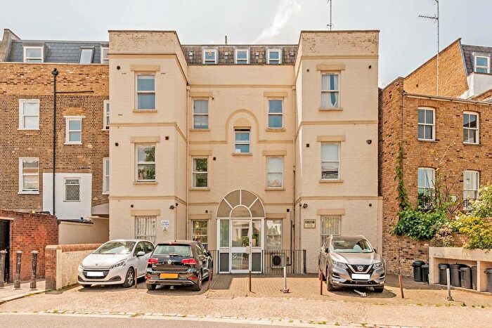 2 Bedroom Flat To Rent In Hofland Road, Brook Green, W14