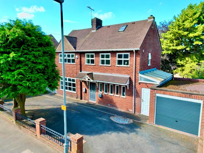 4 Bedroom Detached House To Rent In Knowsley Park Lane, Prescot, L34