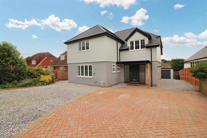 4 Bedroom House To Rent In Long Lane, Tilehurst, Reading, RG31