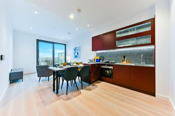 2 Bedroom Flat To Rent In Modern, Embassy Gardens, SW11
