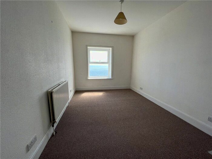 2 Bedroom Flat For Sale In Hambrough Road, Ventnor, Isle Of Wight, PO38