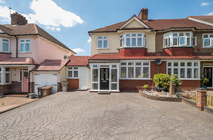 3 Bedroom End Of Terrace House For Sale In Horncastle Road, Lee, London, SE12