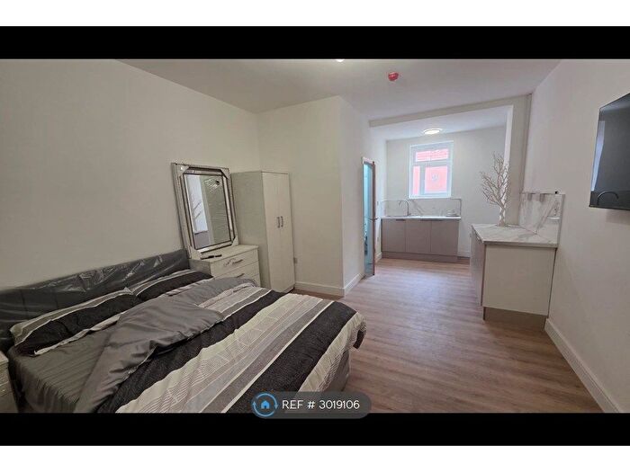 Studio To Rent In Sparkhill, Birmingham, B11