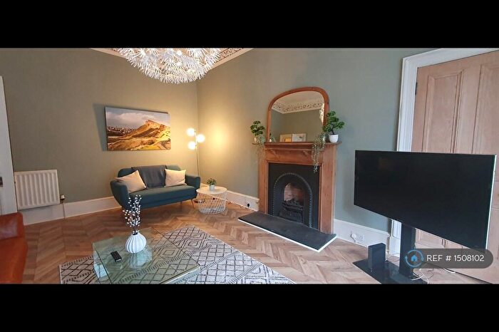 4 Bedroom Flat To Rent In Forrest Road, Edinburgh, EH1