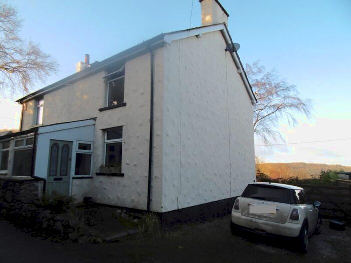 2 Bedroom Cottage To Rent In Bryn Pydew Road, Llandudno Junction, LL31