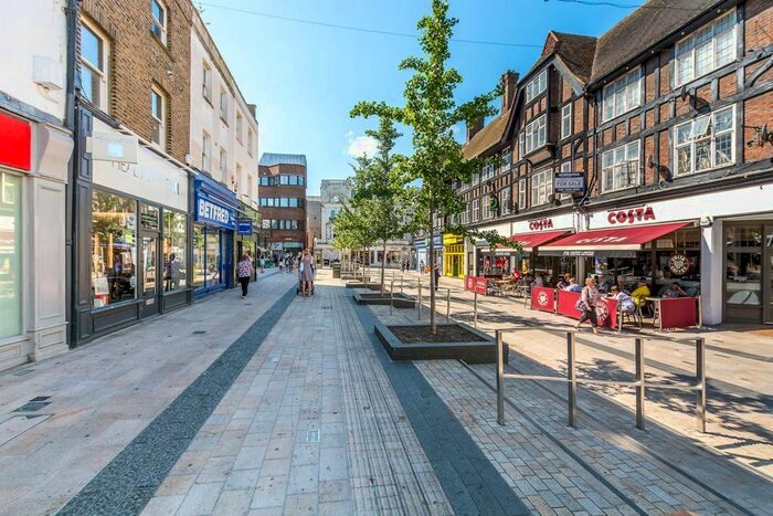 1 Bedroom Flat To Rent In Market Square, Bromley, BR1